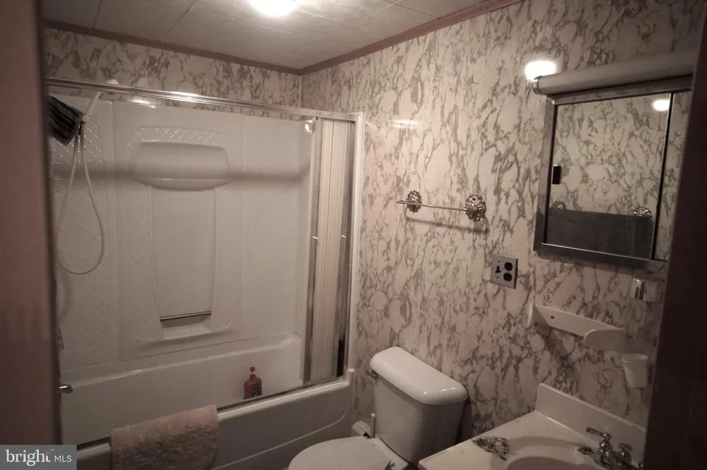 242 NEWMAN LANE Franklin, WV 26807