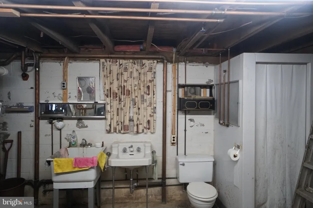 242 NEWMAN LANE Franklin, WV 26807