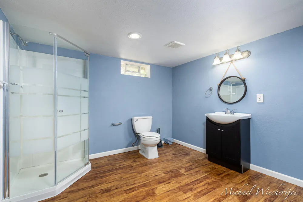 61 Canterbury Street SW Wyoming, MI 49548
