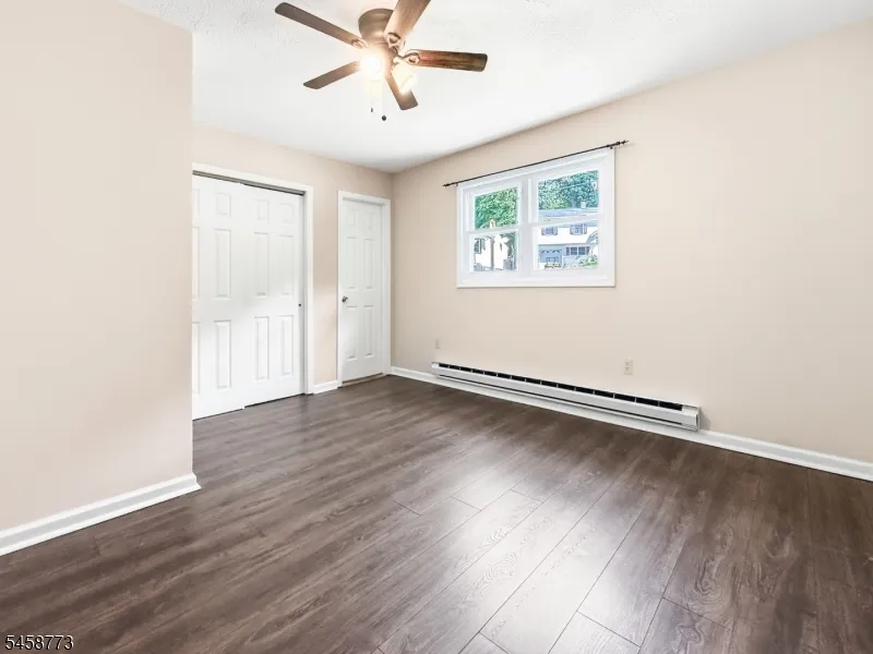 26 Kynor Ave Hopatcong, NJ 07874
