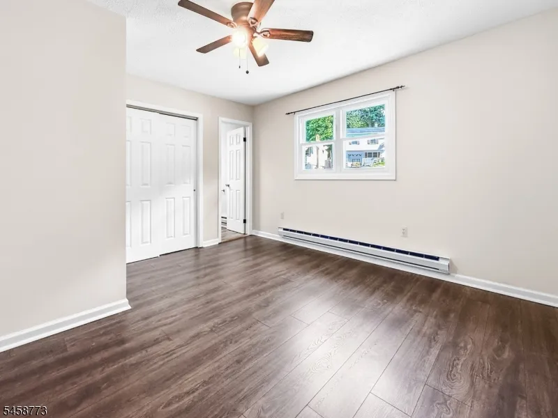 26 Kynor Ave Hopatcong, NJ 07874