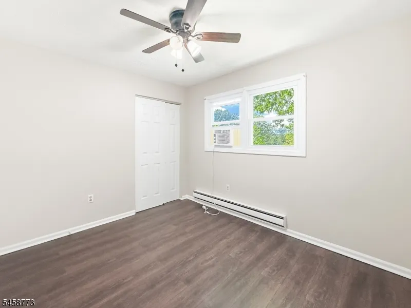26 Kynor Ave Hopatcong, NJ 07874