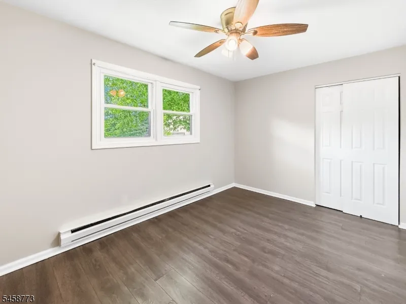 26 Kynor Ave Hopatcong, NJ 07874
