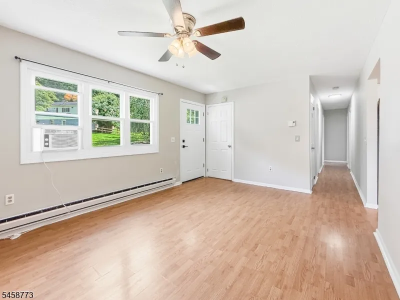26 Kynor Ave Hopatcong, NJ 07874