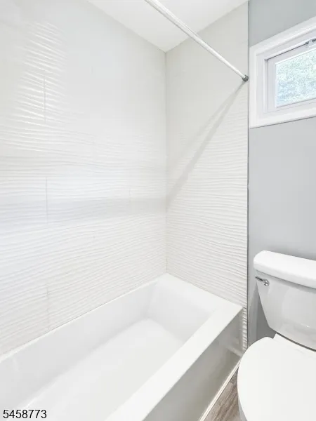 26 Kynor Ave Hopatcong, NJ 07874