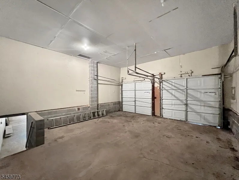 26 Kynor Ave Hopatcong, NJ 07874