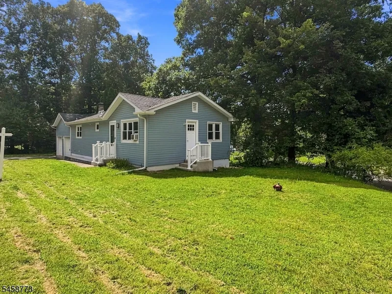 26 Kynor Ave Hopatcong, NJ 07874
