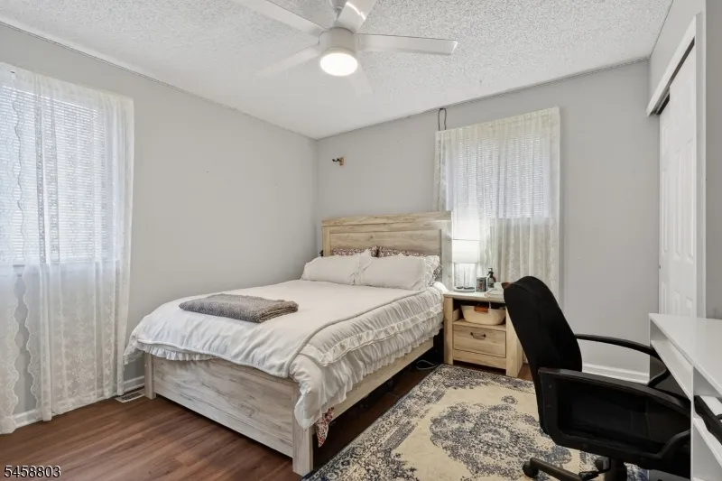 100 Coachman Dr Florence, NJ 08505