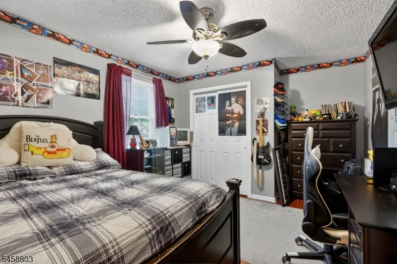 100 Coachman Dr Florence, NJ 08505
