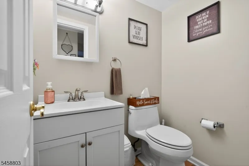 100 Coachman Dr Florence, NJ 08505