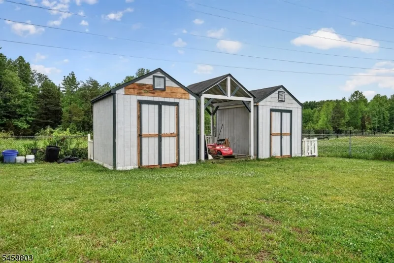 100 Coachman Dr Florence, NJ 08505
