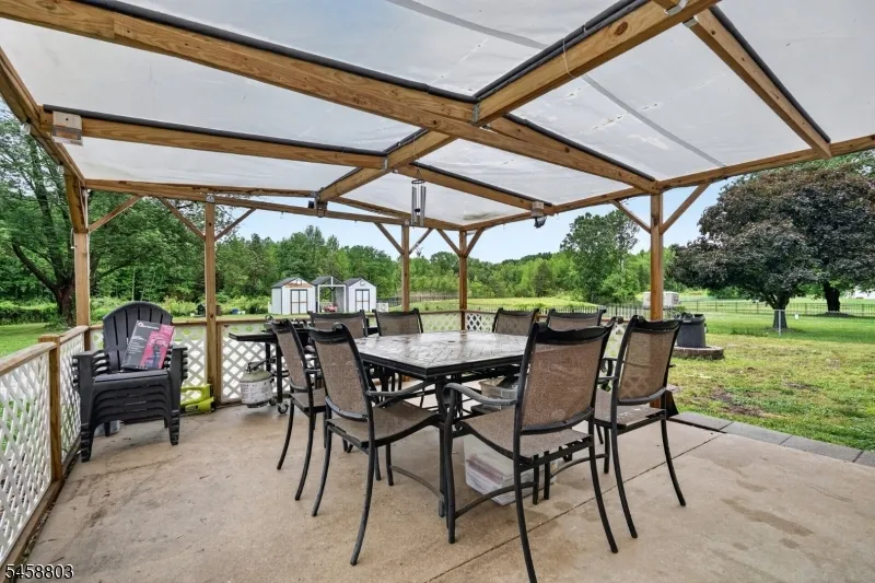 100 Coachman Dr Florence, NJ 08505
