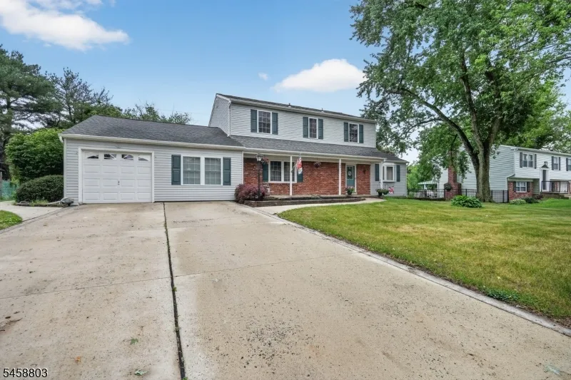 100 Coachman Dr Florence, NJ 08505