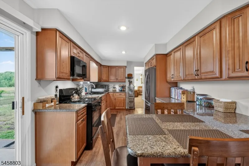 100 Coachman Dr Florence, NJ 08505