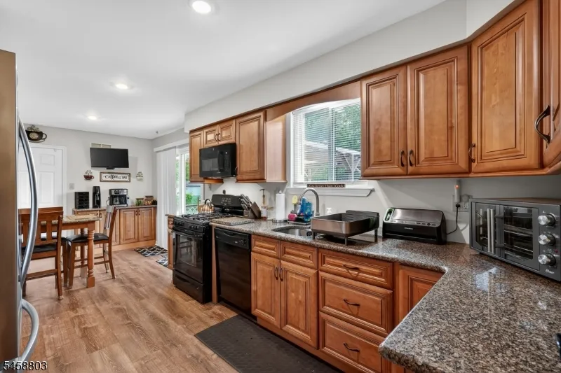 100 Coachman Dr Florence, NJ 08505
