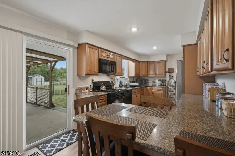 100 Coachman Dr Florence, NJ 08505