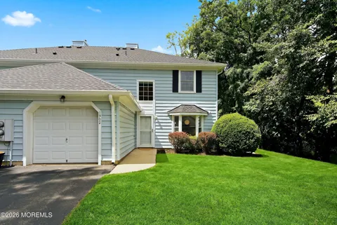1902 Buckingham Circle