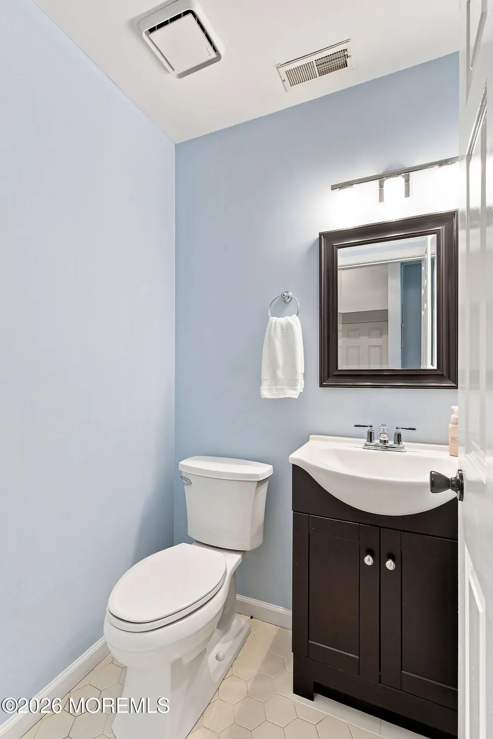 1902 Buckingham Circle Middletown, NJ 07748