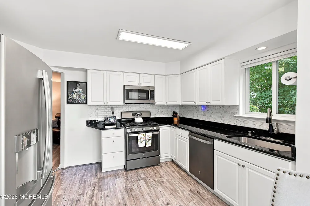 1902 Buckingham Circle Middletown, NJ 07748