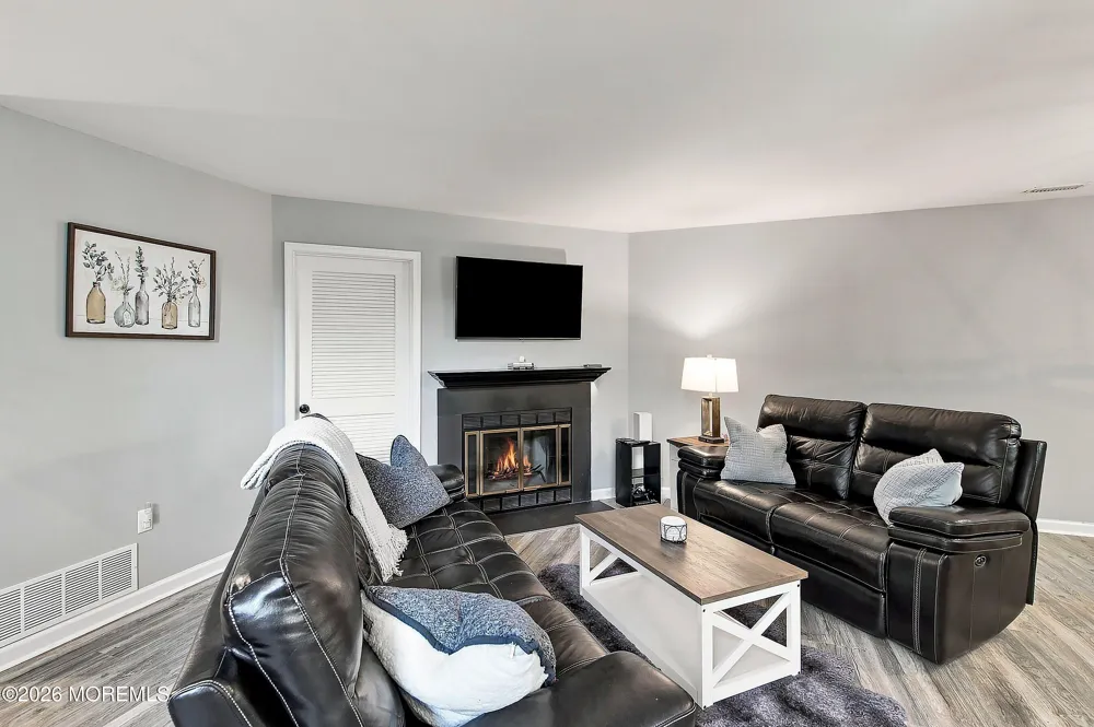 1902 Buckingham Circle Middletown, NJ 07748