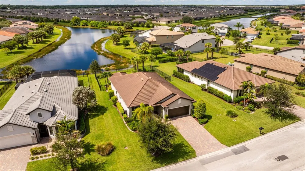 3421 HAMPTON BOULEVARD Alva, FL 33920