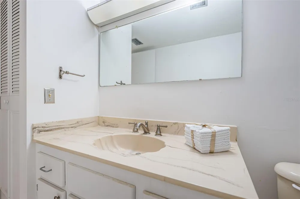 700 BEACH DRIVE NE #308 St Petersburg, FL 33701