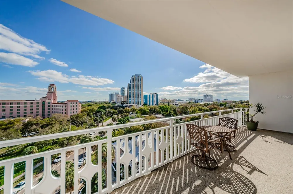 700 BEACH DRIVE NE #308 St Petersburg, FL 33701