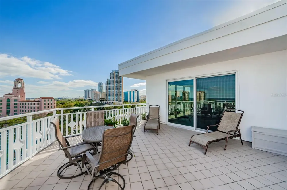 700 BEACH DRIVE NE #308 St Petersburg, FL 33701
