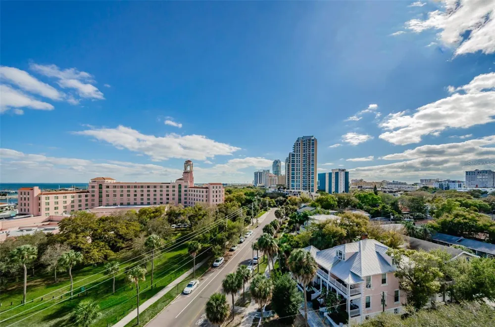 700 BEACH DRIVE NE #308 St Petersburg, FL 33701