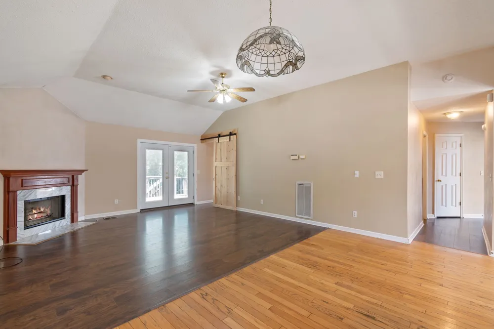 2261 Joann Dr Spring Hill, TN 37174