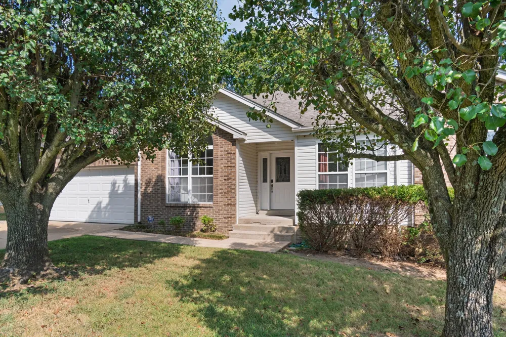 2261 Joann Dr Spring Hill, TN 37174