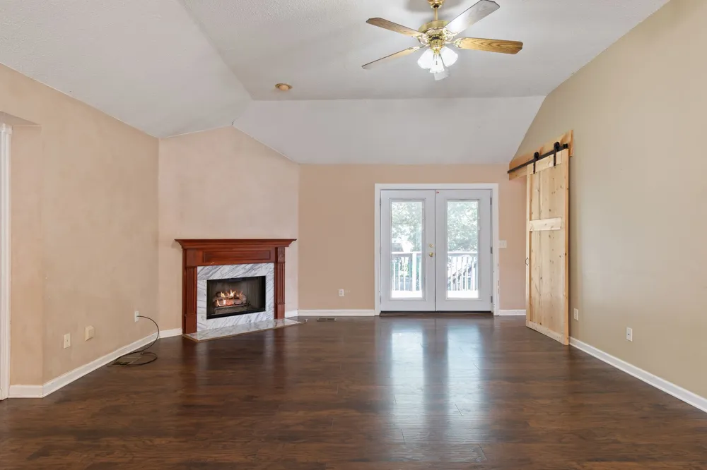 2261 Joann Dr Spring Hill, TN 37174