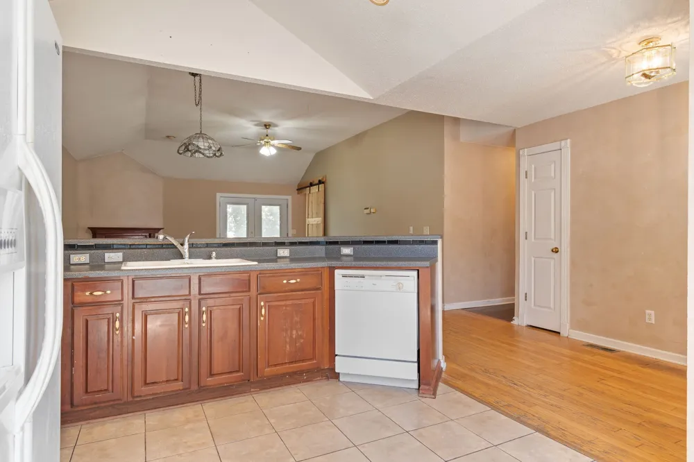 2261 Joann Dr Spring Hill, TN 37174