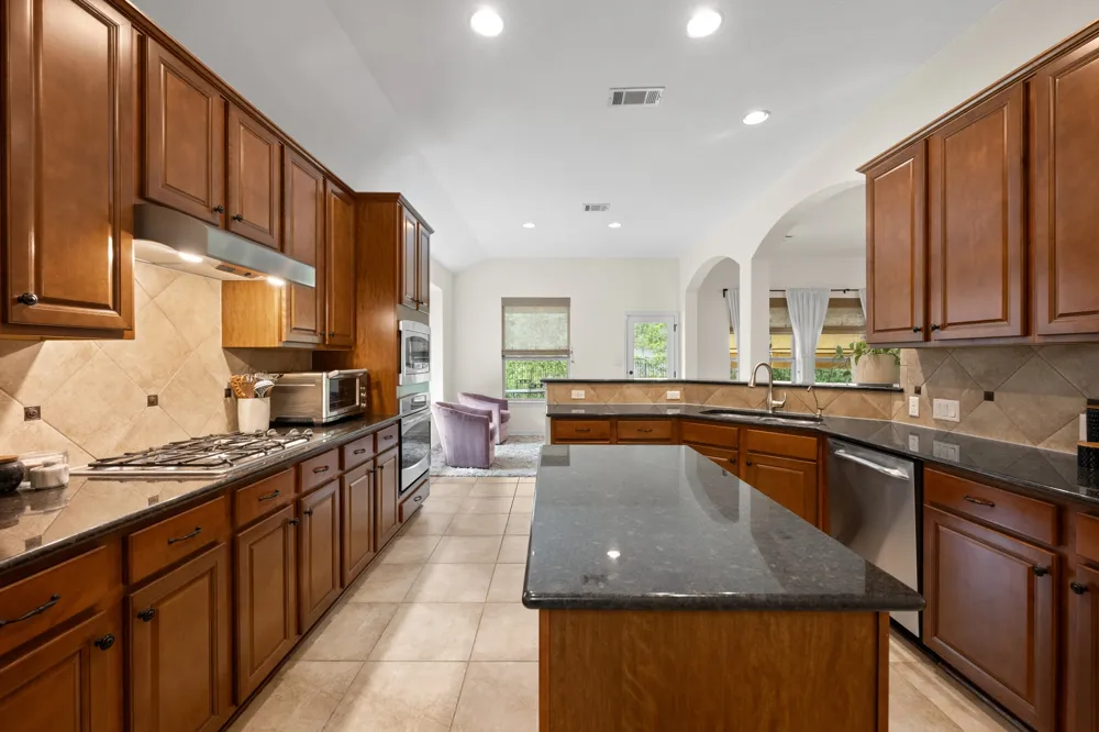 5025 Pyrenees Pass Bee Cave, TX 78738