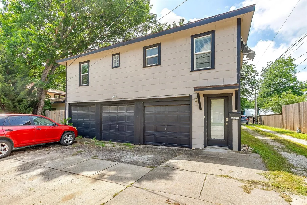 2100 Ashland Avenue Fort Worth, TX 76107