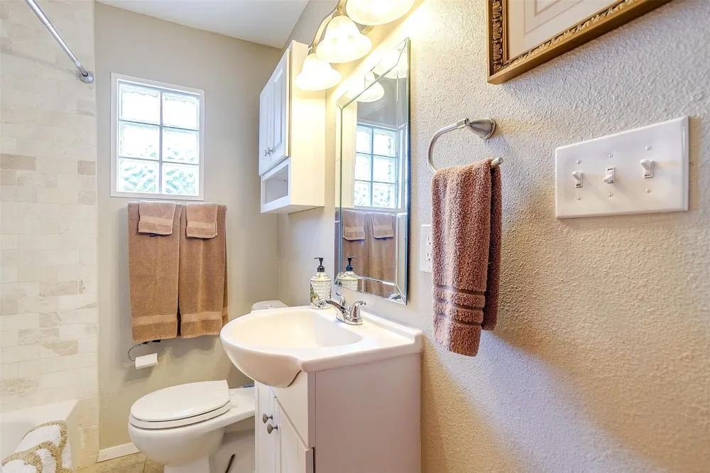 2100 Ashland Avenue Fort Worth, TX 76107