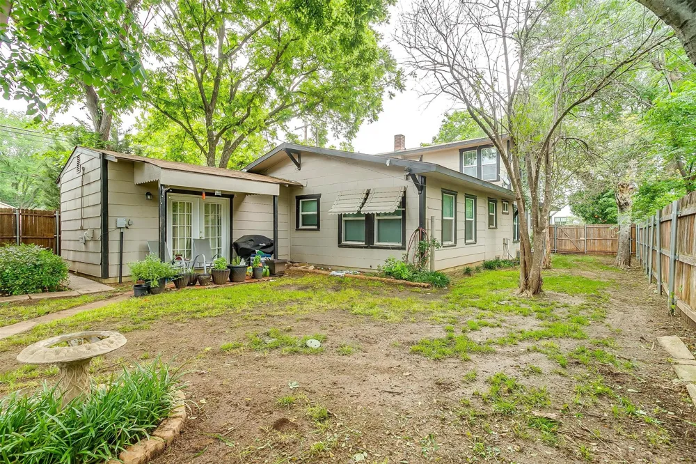 2100 Ashland Avenue Fort Worth, TX 76107