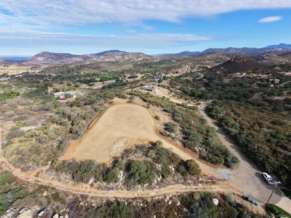 23018 Illahee Court Alpine, CA 91901