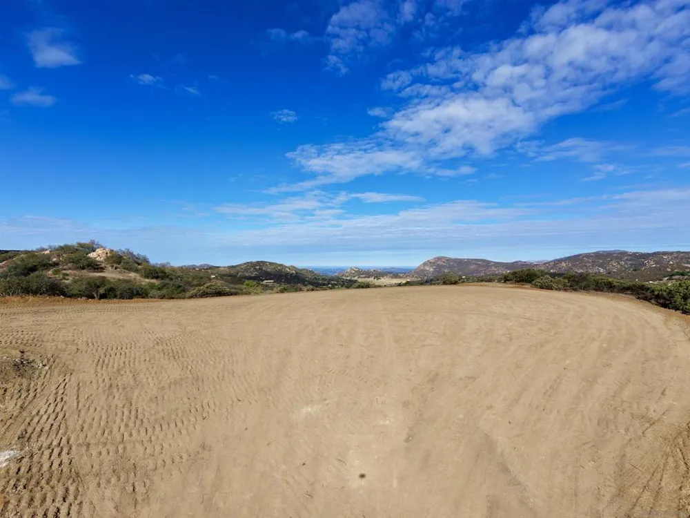 23018 Illahee Court Alpine, CA 91901