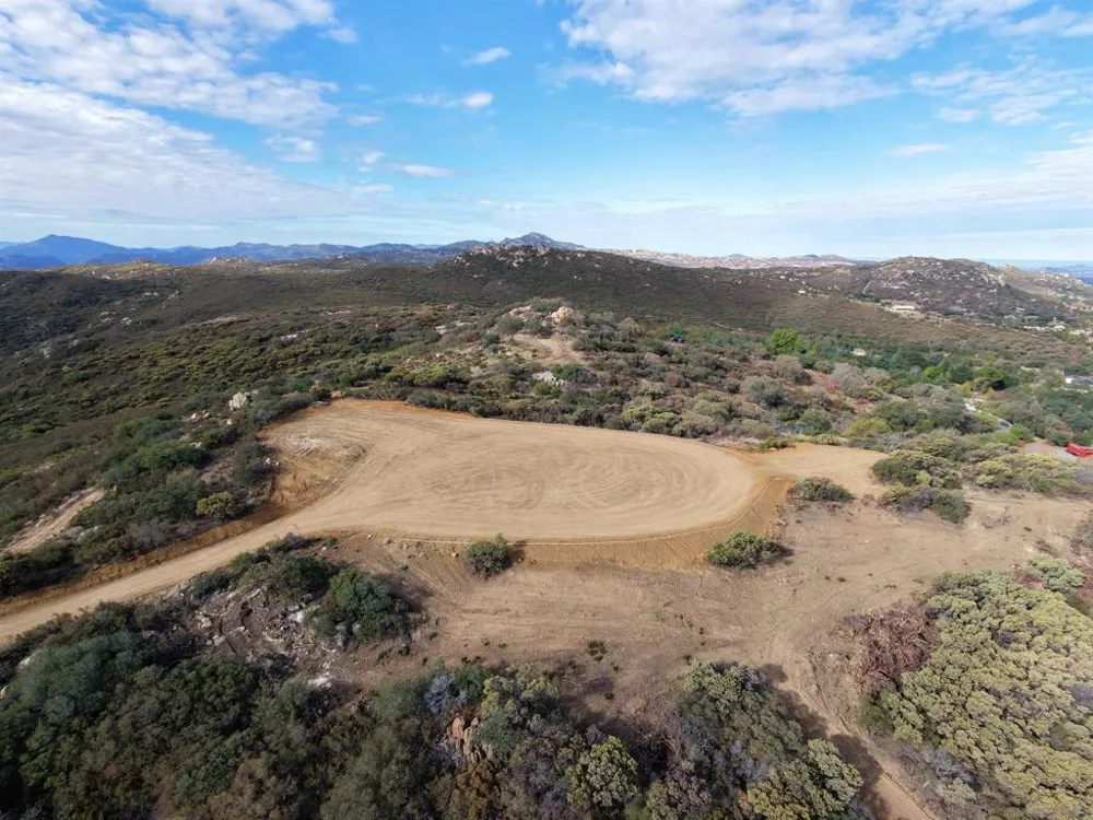 23018 Illahee Court Alpine, CA 91901