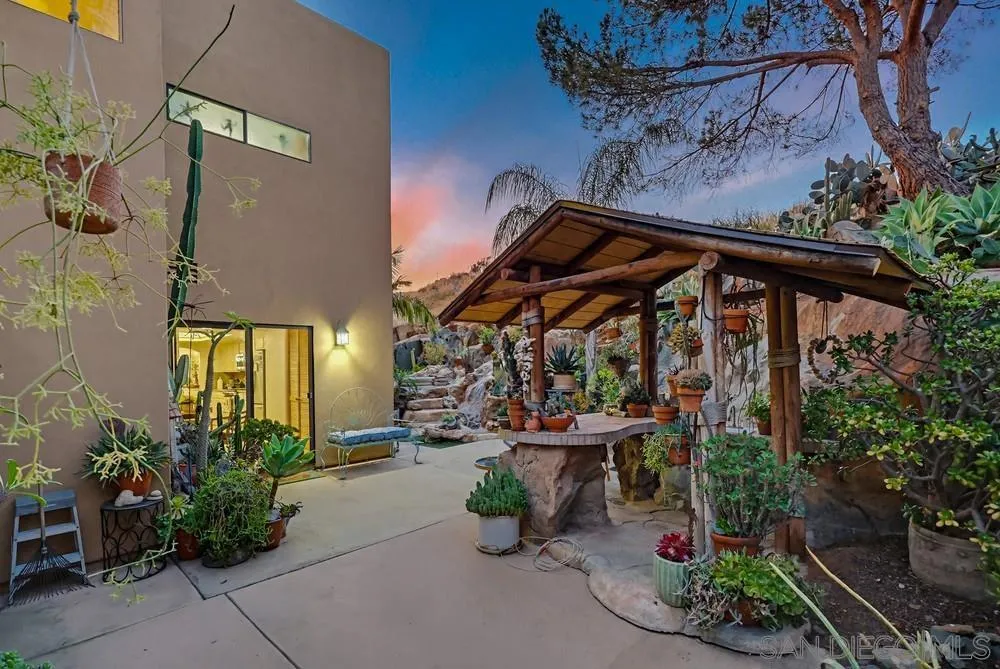9634 Eucalyptus St Spring Valley, CA 91977