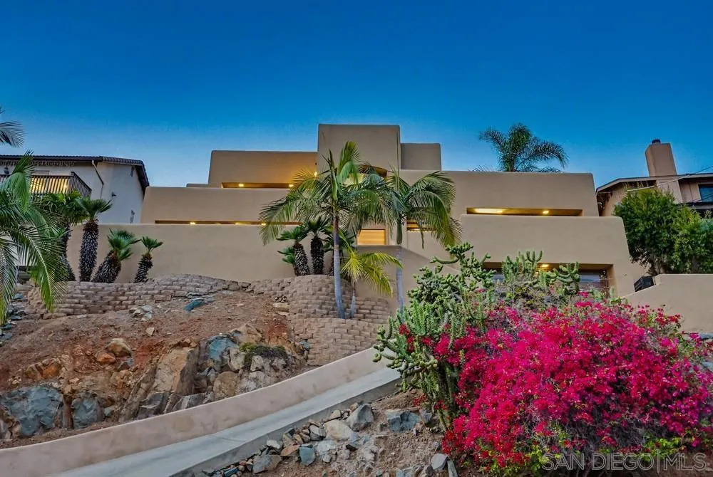 9634 Eucalyptus St Spring Valley, CA 91977
