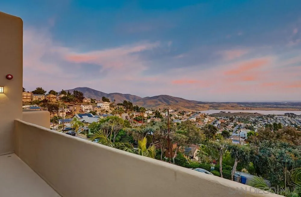 9634 Eucalyptus St Spring Valley, CA 91977
