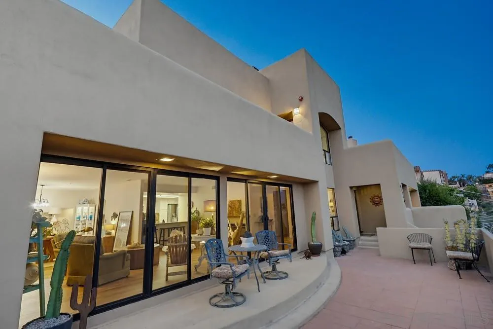 9634 Eucalyptus St Spring Valley, CA 91977