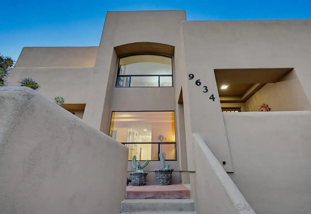 9634 Eucalyptus St Spring Valley, CA 91977