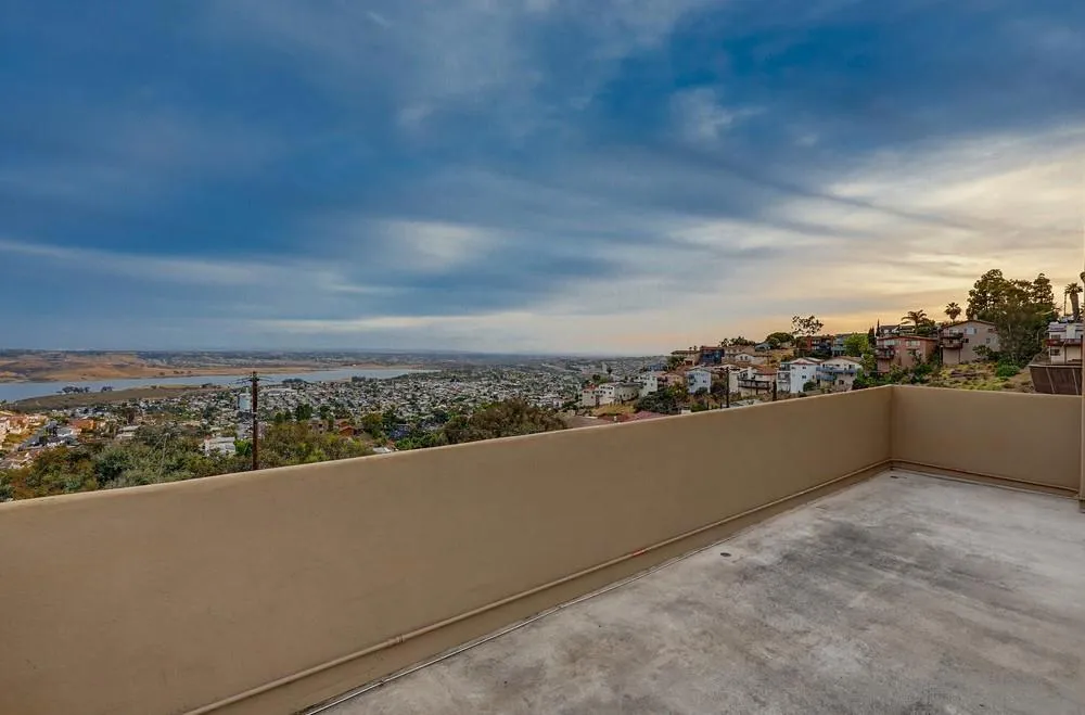 9634 Eucalyptus St Spring Valley, CA 91977