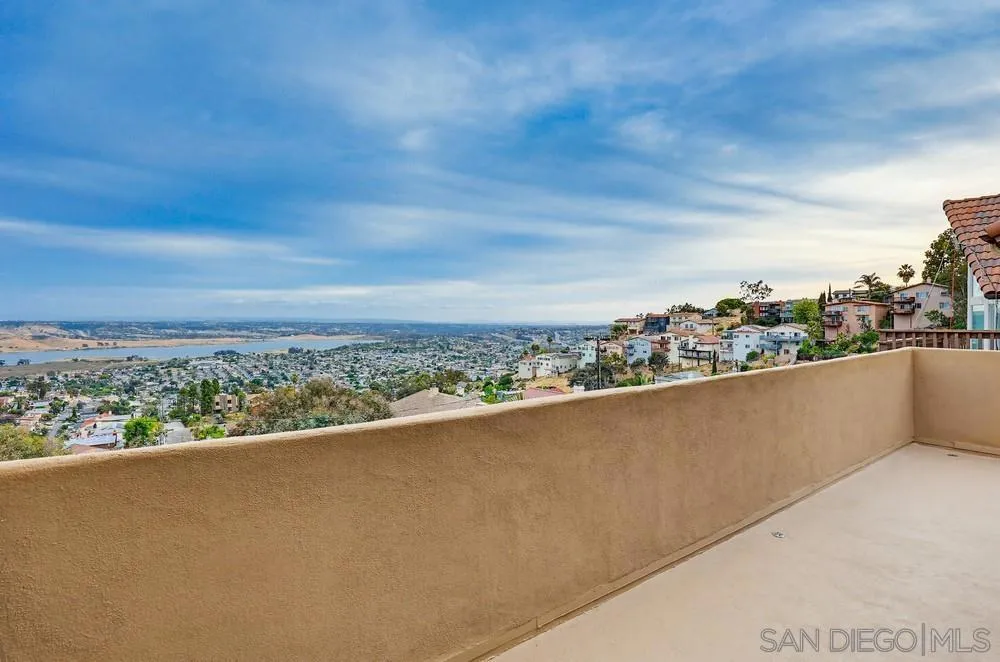 9634 Eucalyptus St Spring Valley, CA 91977