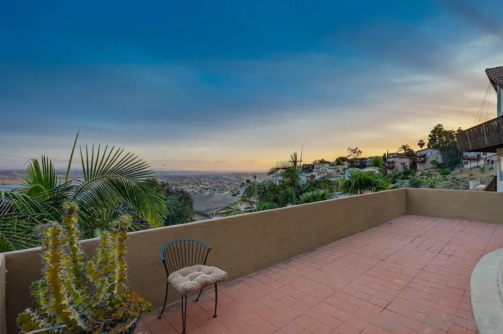 9634 Eucalyptus St Spring Valley, CA 91977