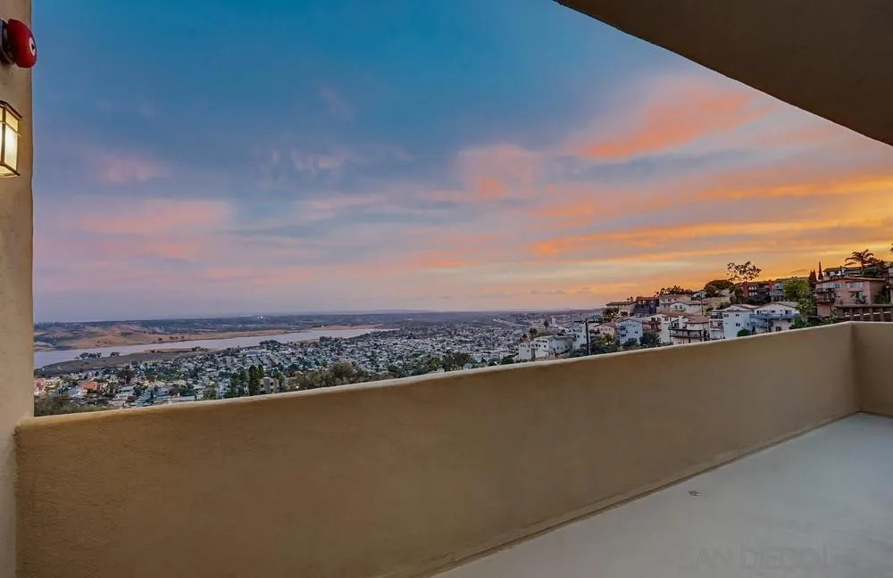 9634 Eucalyptus St Spring Valley, CA 91977