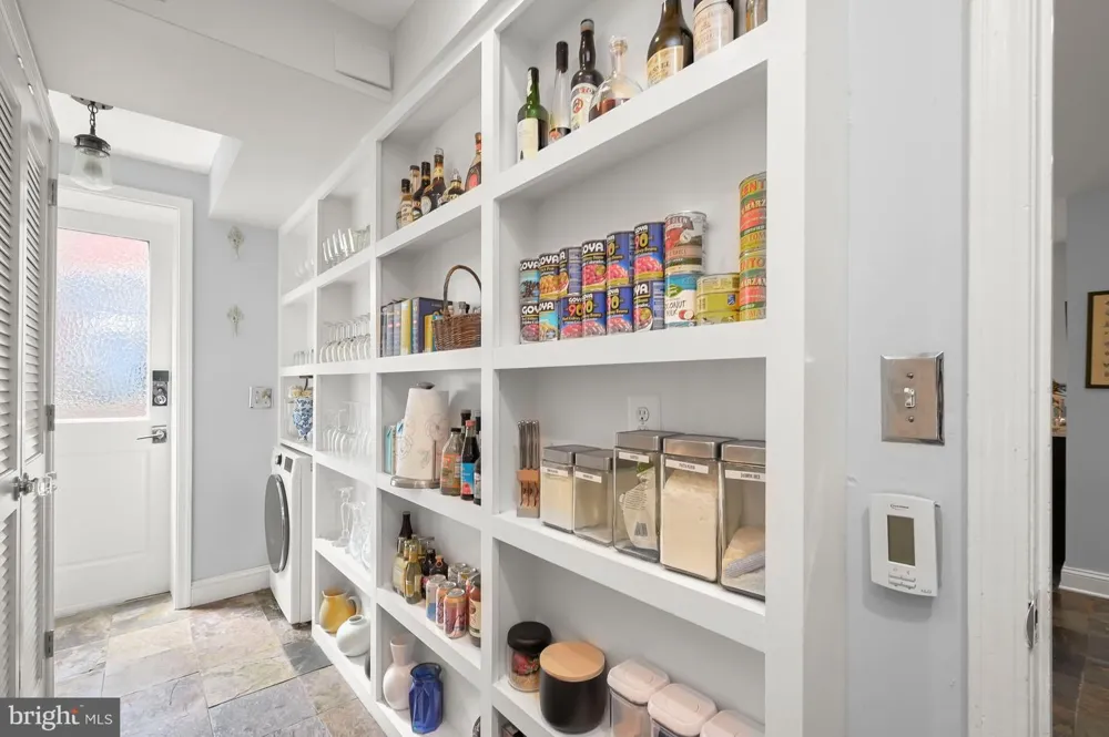 1531 KINGMAN PLACE NW Washington, DC 20005